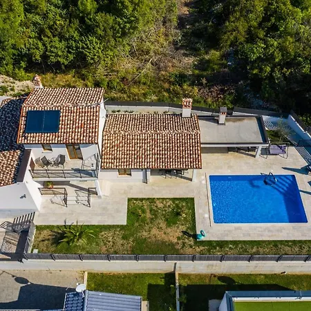 Vanda Villa *